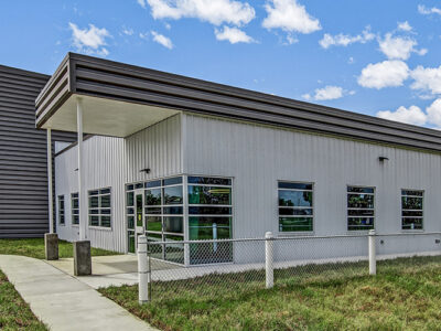 Metal building hangar