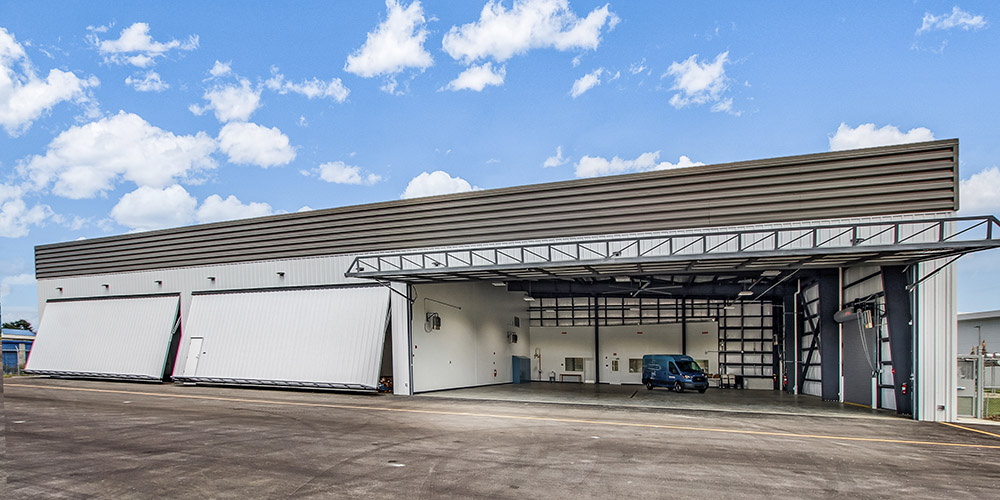 Steel building hangar
