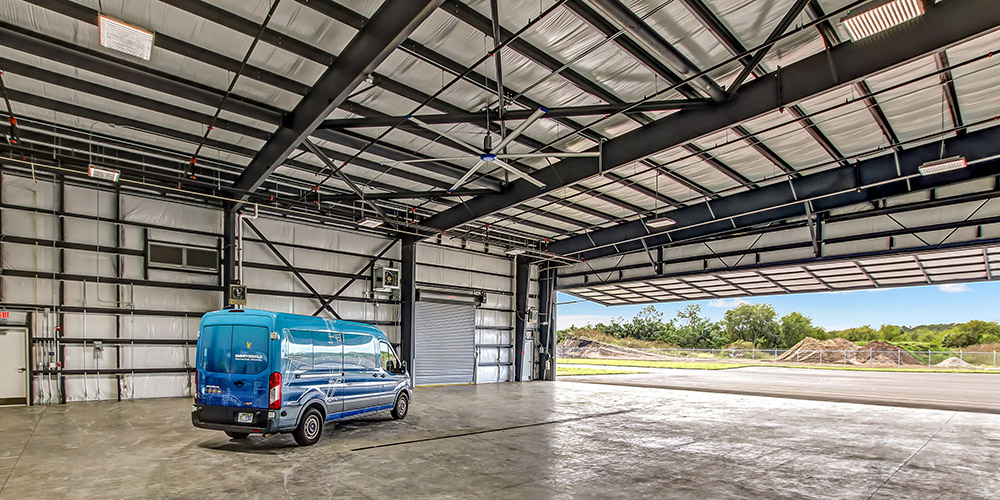 Steel hangar building