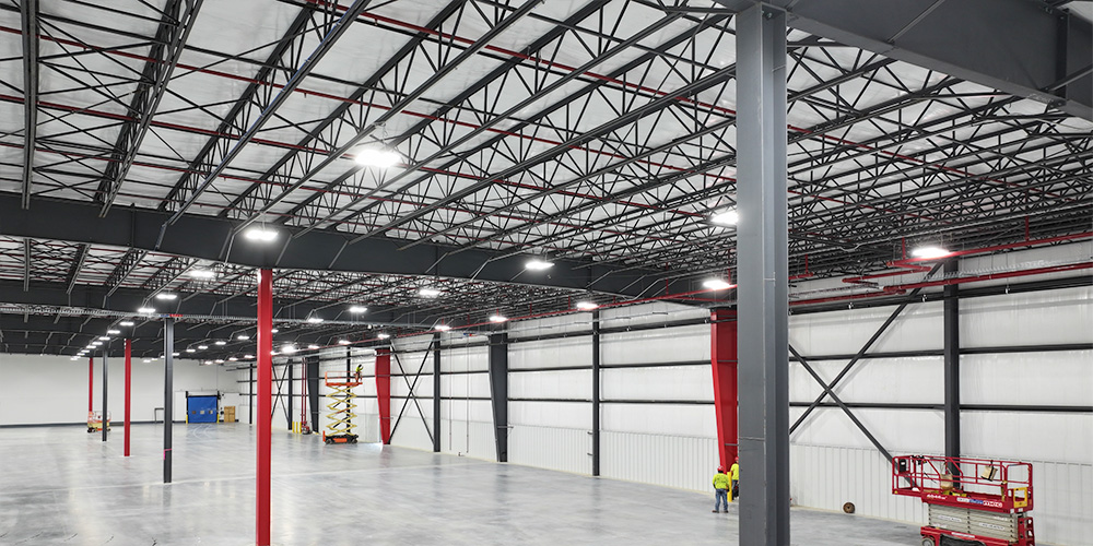 Manufacturing metal building